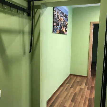 Green And Quiet City Center Apartment